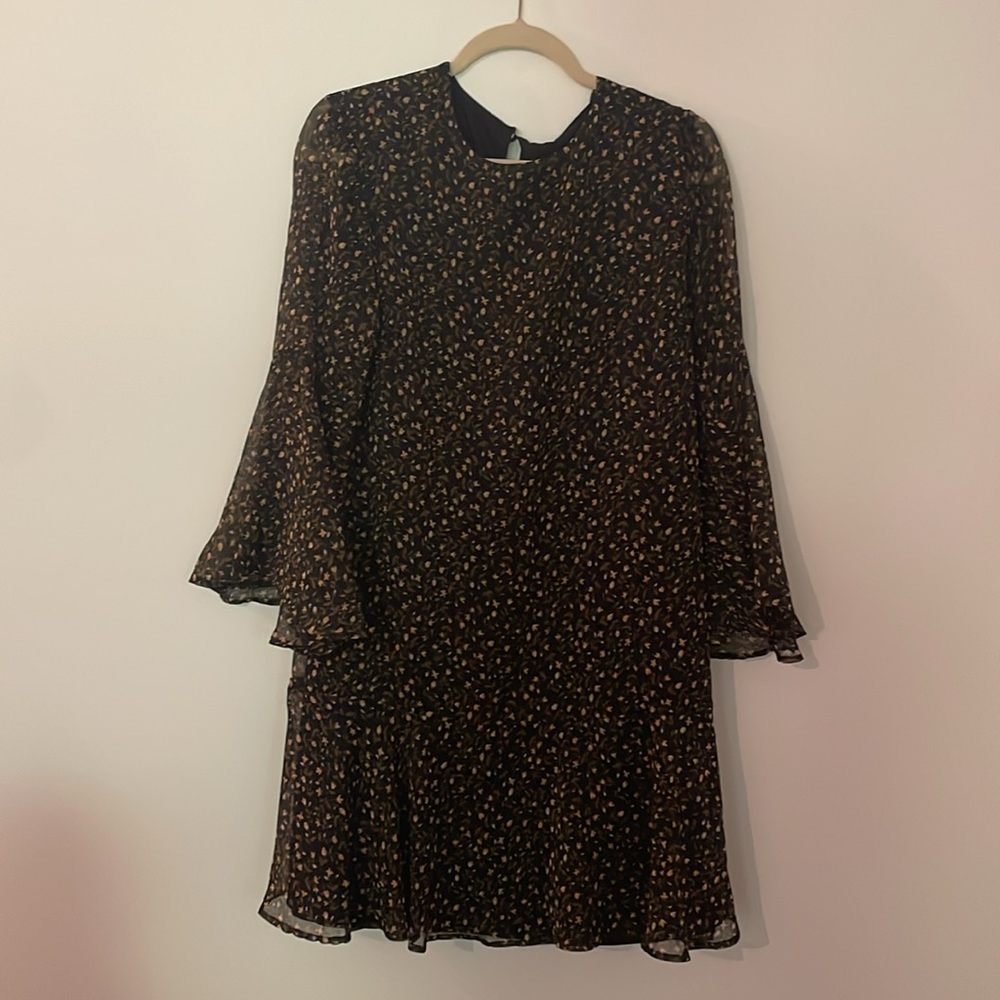 Women’s long sleeve flowy dress